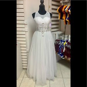 Size 12 White Corset Lace Up Back Prom Homecoming Wedding Formal Gown Dress NWT